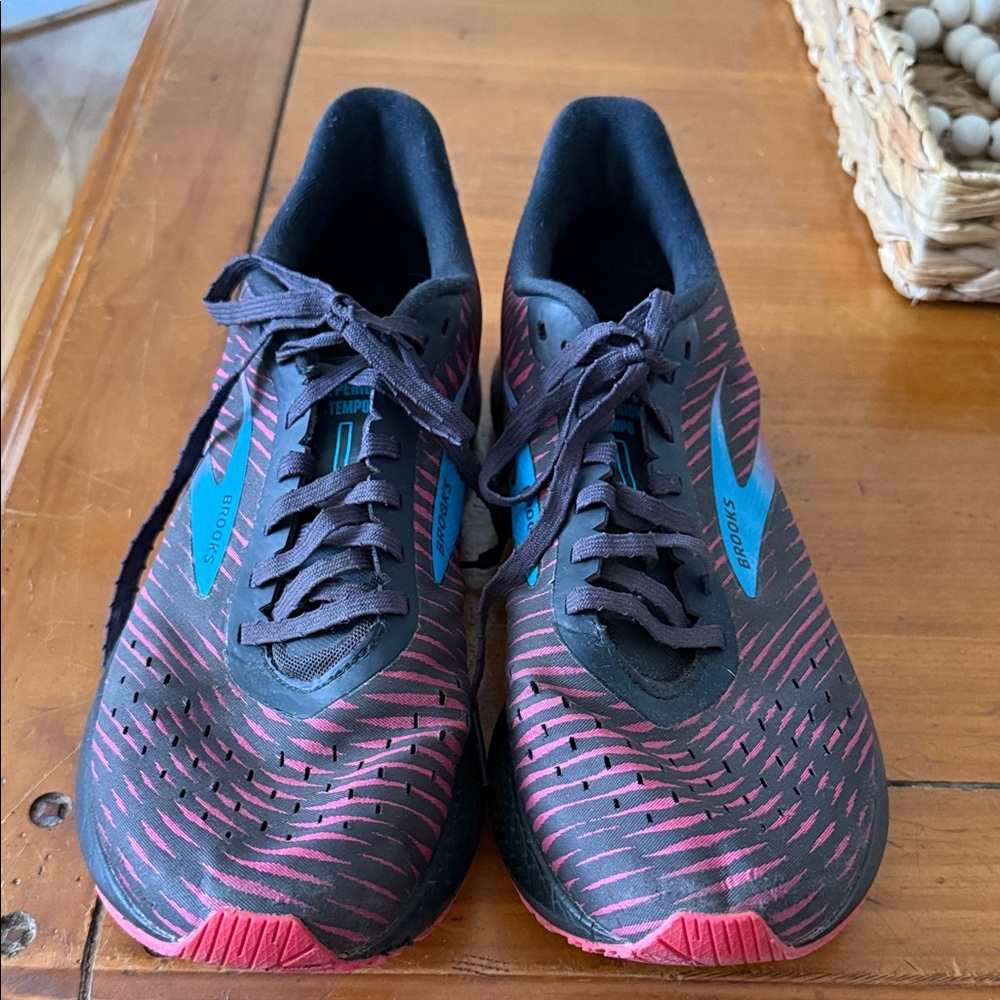 Brooks Men's Hyperion Tempo Road Running Shoe  Men 10 1/2